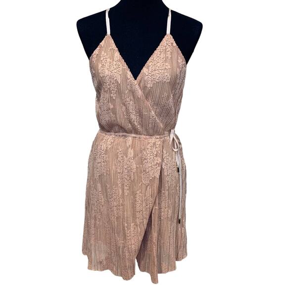 TJD Size 8 Adorable Lacy Lined Racer Back Strappy Rayon Polyester Wrap Dress - Picture 1 of 5